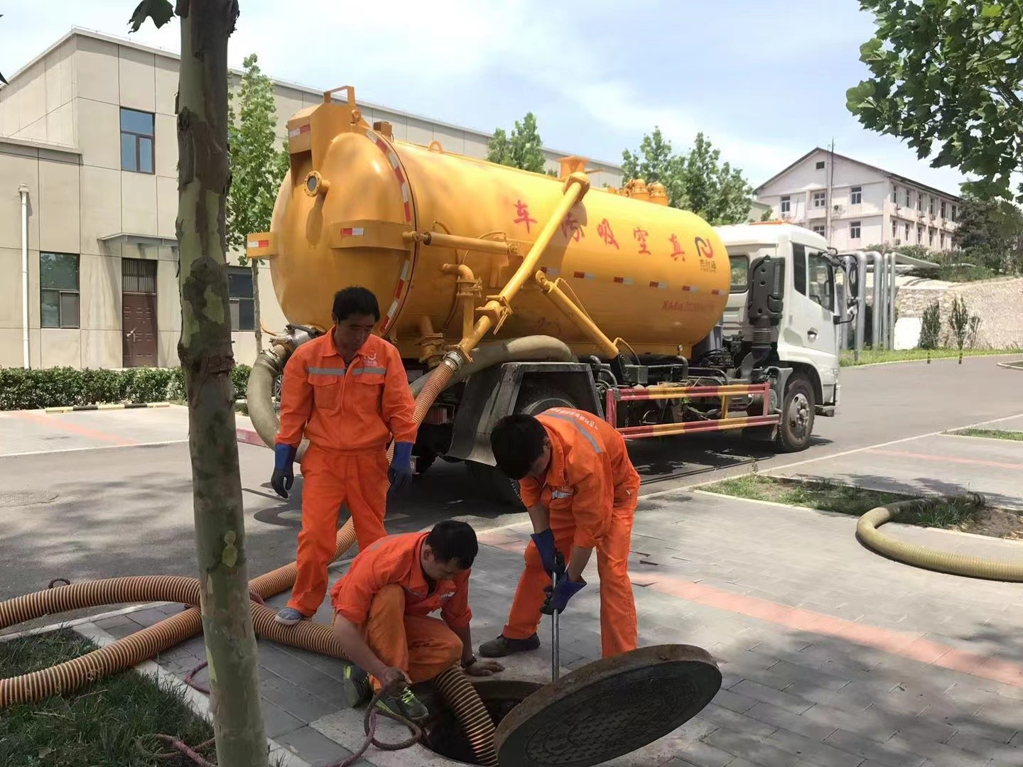 虞城化粪池清理与5-8吨吸粪车施工效率分析